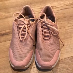 Avia Pink Tennis Shoes Women’s Sz 10
